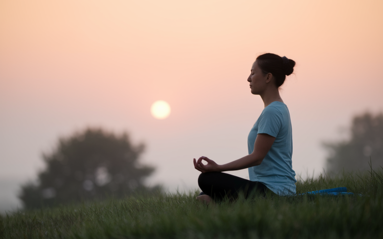 Comment pratiquer la méditation pour réduire le stress et améliorer la santé ?